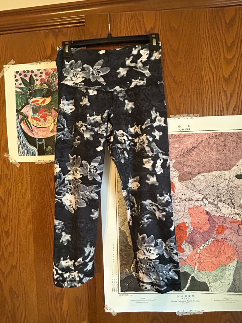 Old Navy Black & White Floral Leggings
